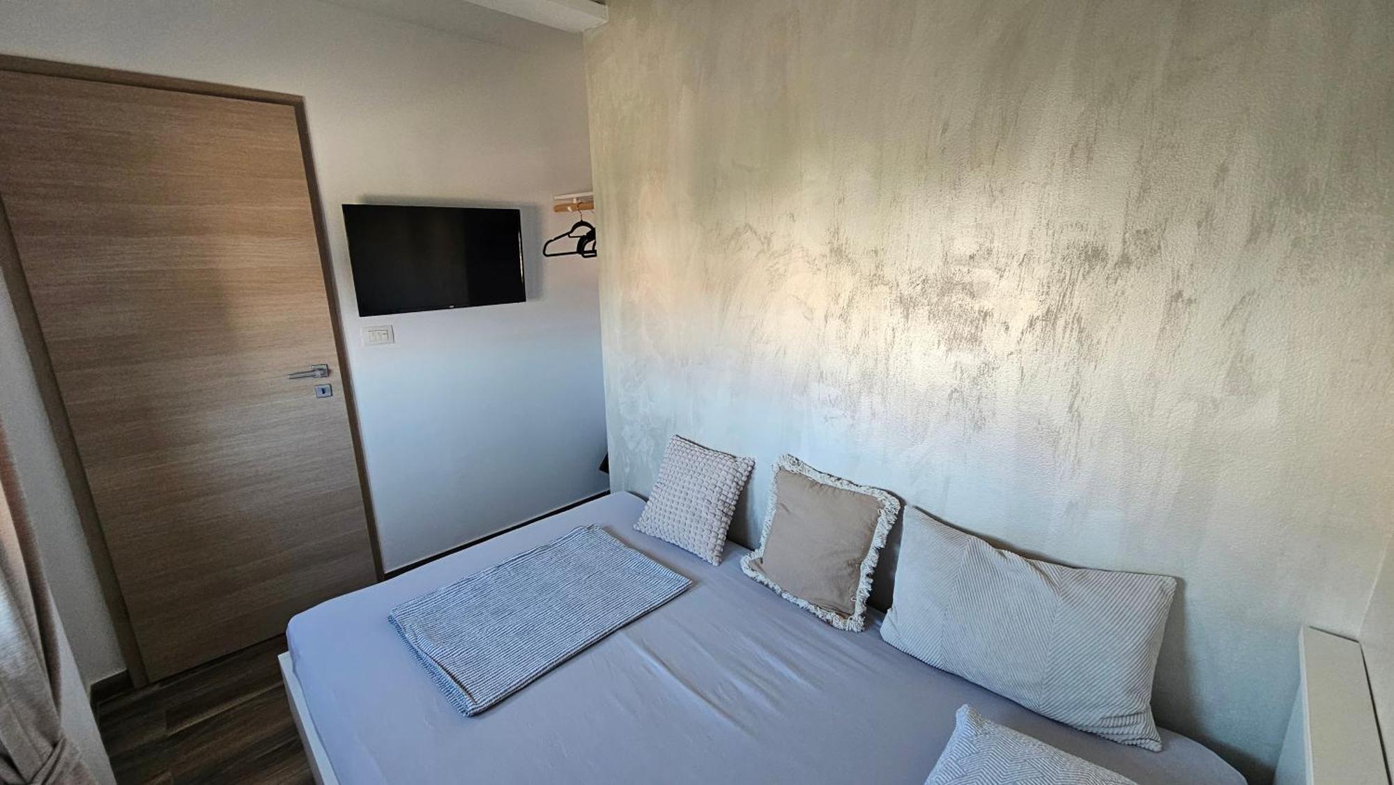 Apartment Natalia Valbandon Bagian luar foto